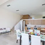 Beachfront Close To Protaras, 1271 ヴィラ プロタラス