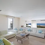 Beachfront Close To Protaras, 1271 ヴィラ プロタラス