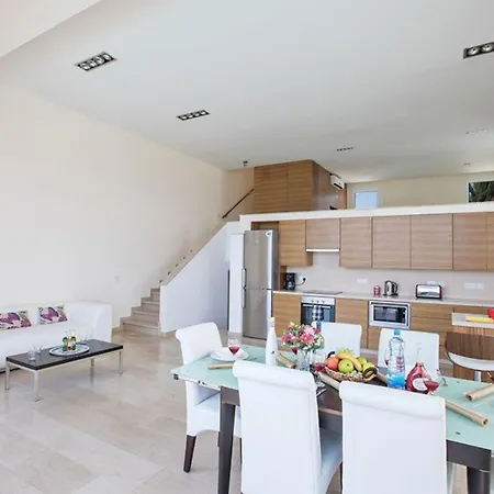 Beachfront Close To Protaras, 1271 Вилла Протарас