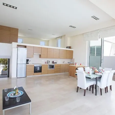 فيلة Beachfront Close To Protaras, 1271