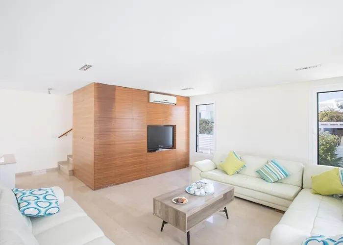 Βίλα Beachfront Close To Protaras, 1271